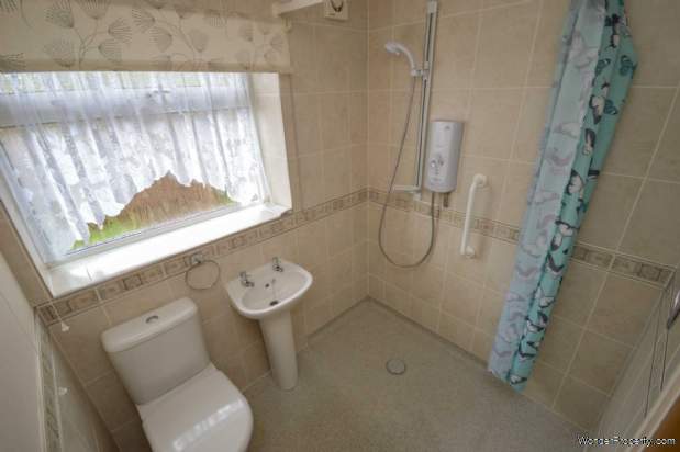 Additional Property Image 2 bedroom Bungalow for sale in Stockport 8