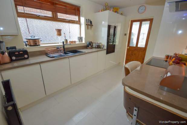 Additional Property Image 2 bedroom End of Terrace for sale in Stockport 4