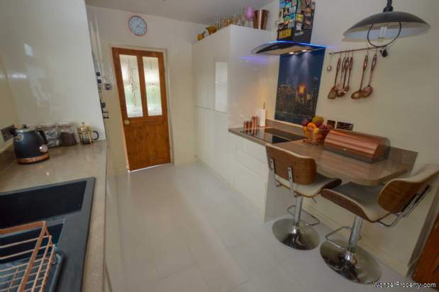 Additional Property Image 2 bedroom End of Terrace for sale in Stockport 5