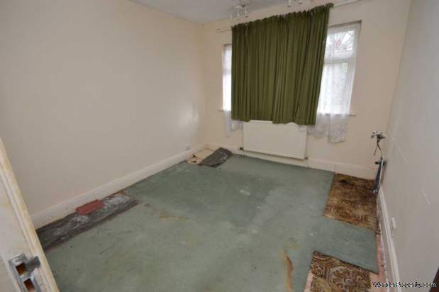 Additional Property Image 5 bedroom Detached for sale in Stockport 14