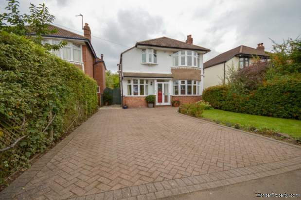 4 bedroom Detached for sale in Stockport