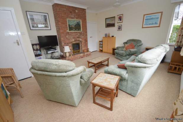 Additional Property Image 3 bedroom Detached Bungalow for sale in Stockport 5