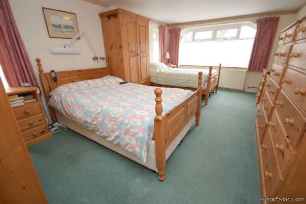 Additional Property Image 3 bedroom Detached Bungalow for sale in Stockport 10