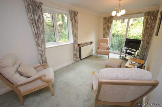 Additional Property Image 2 bedroom Apartment for sale in Stockport 5