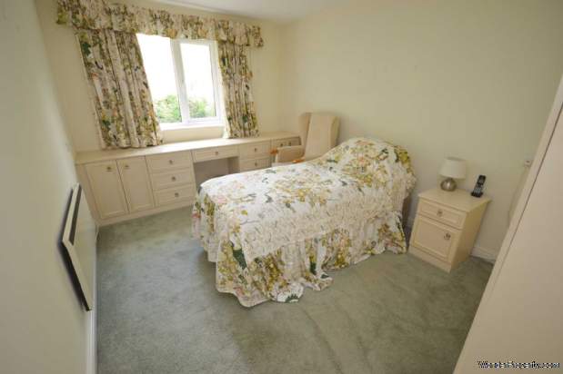 Additional Property Image 2 bedroom Apartment for sale in Stockport 8