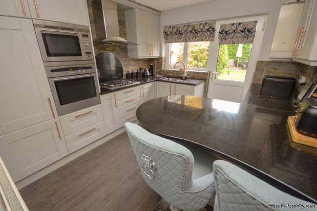 Additional Property Image 4 bedroom Detached for sale in Stockport 10