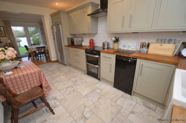 Additional Property Image 4 bedroom Semi Detached for sale in Stockport 9