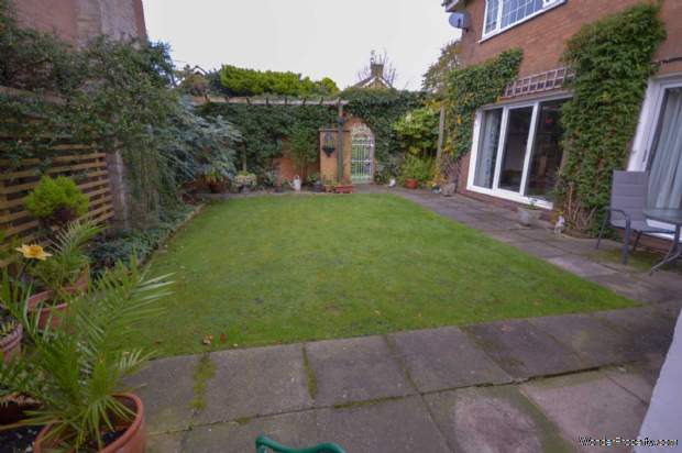 Additional Property Image 4 bedroom Link Detached House for sale in Stockport 3