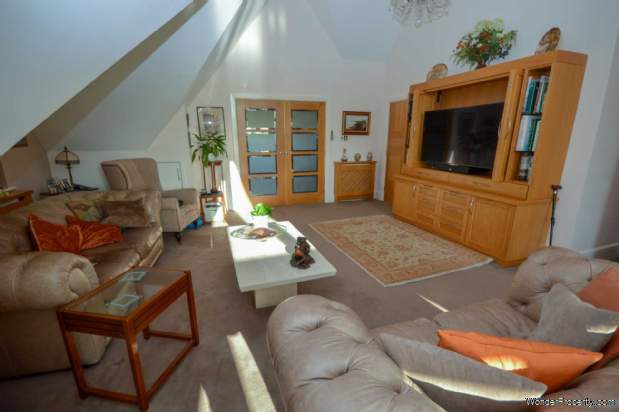 Additional Property Image 3 bedroom Apartment for sale in Stockport 4