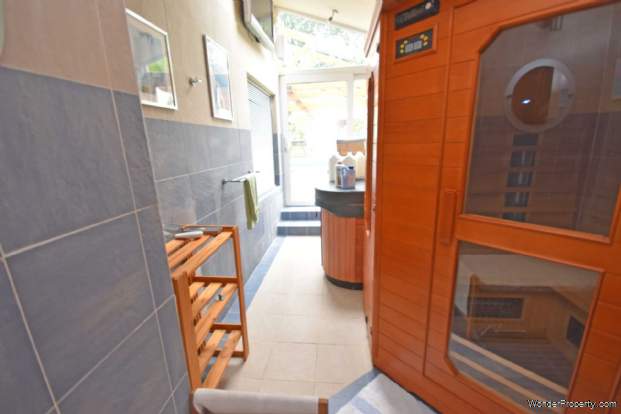 Additional Property Image 6 bedroom Detached for sale in Cheadle 10