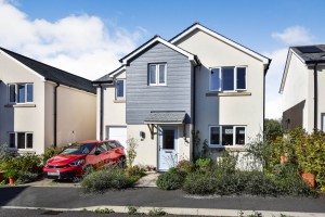 4 bedroom Detached for sale in Okehampton