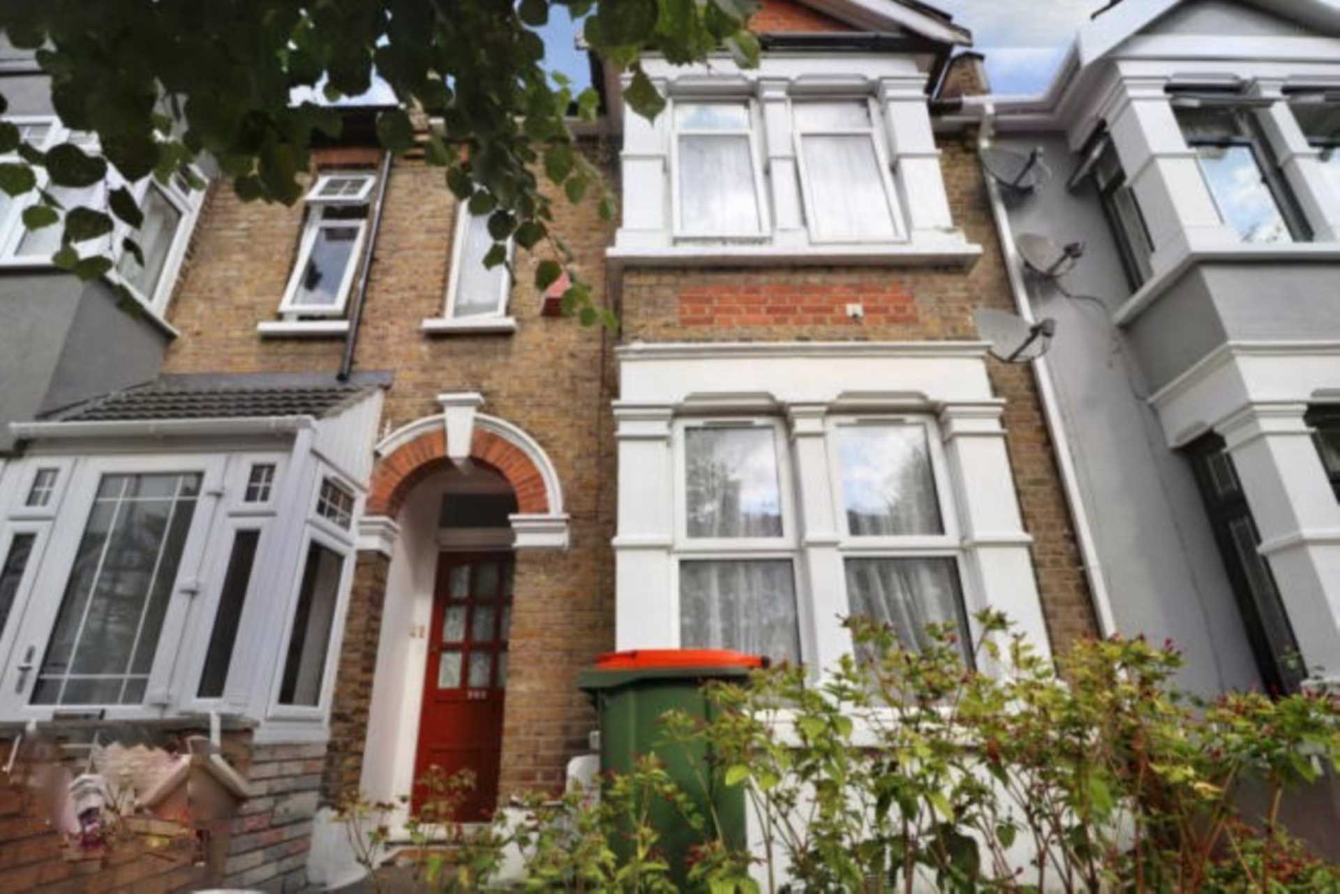 Additional Property Image 2 bedroom Flat for sale in London 2