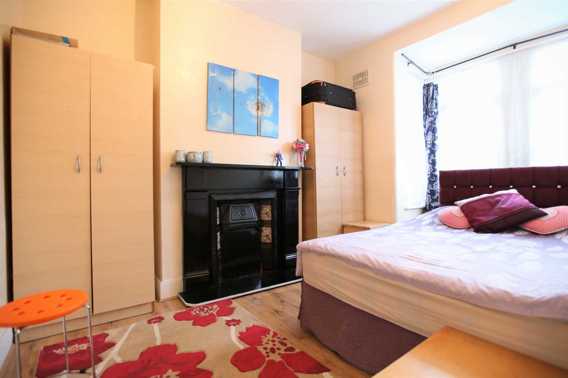 Additional Property Image 2 bedroom Flat for sale in London 3