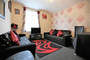 2 bedroom Flat for sale in London