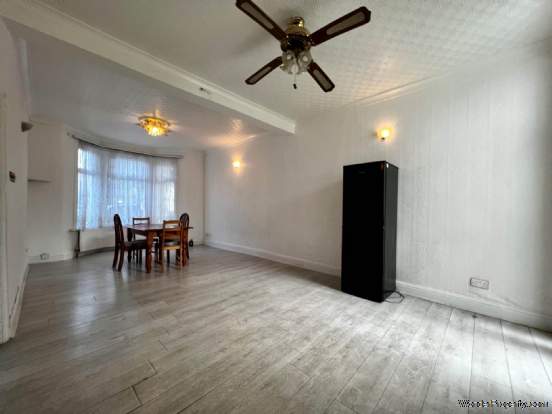 Additional Property Image 3 bedroom Terraced to rent in London 2