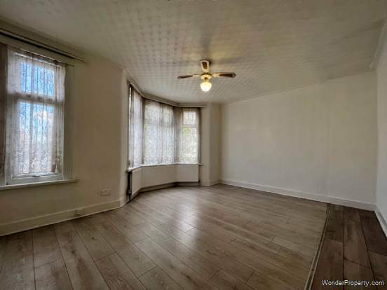 Additional Property Image 3 bedroom Terraced to rent in London 11