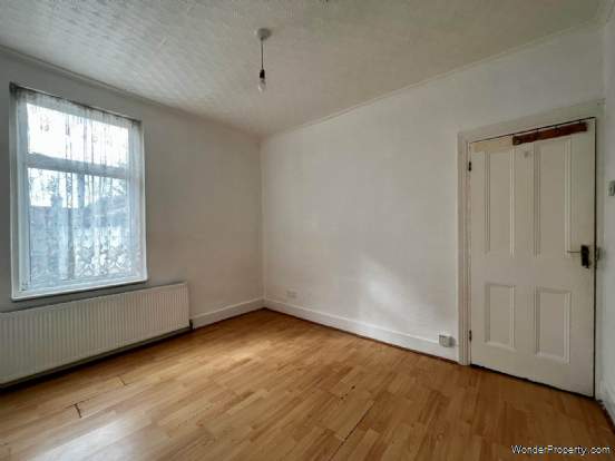 Additional Property Image 3 bedroom Terraced to rent in London 13