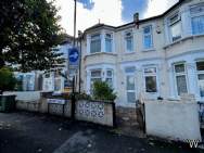3 bedroom Terraced to rent in London