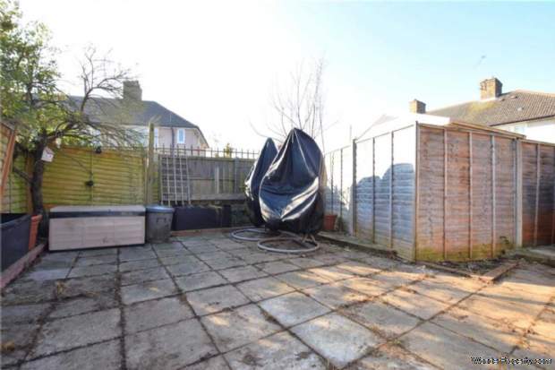 Additional Property Image 1 bedroom Flat to rent in Dagenham 6
