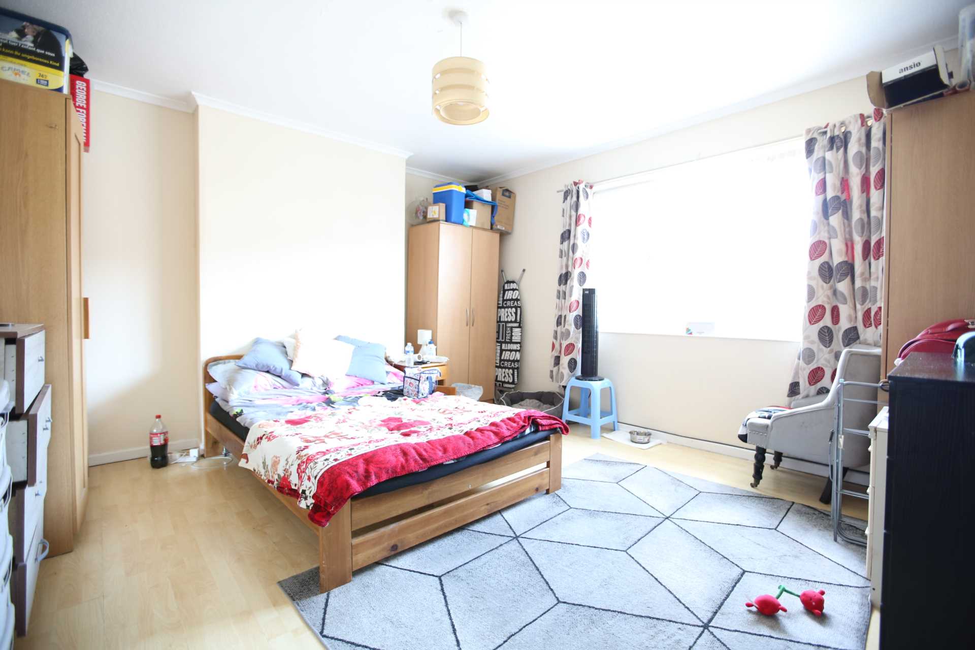 Additional Property Image 3 bedroom Flat for sale in London 5