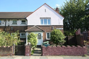 3 bedroom Flat for sale in London