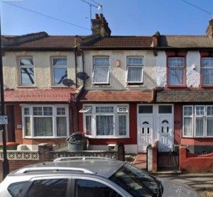 3 bedroom Terraced to rent in London