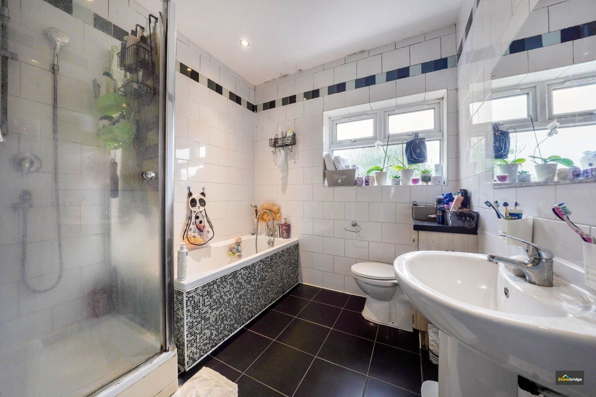 Additional Property Image 3 bedroom Terraced to rent in Ilford 9