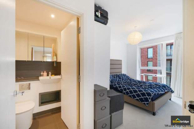 Additional Property Image 3 bedroom Flat for sale in London 6