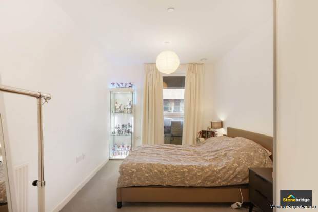 Additional Property Image 3 bedroom Flat for sale in London 15