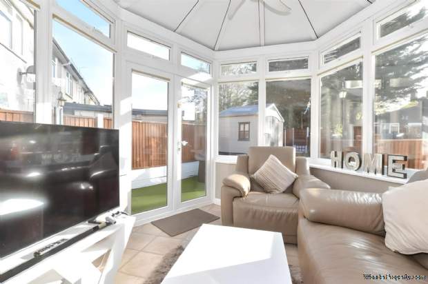Additional Property Image 3 bedroom Semi Detached for sale in Dagenham 4