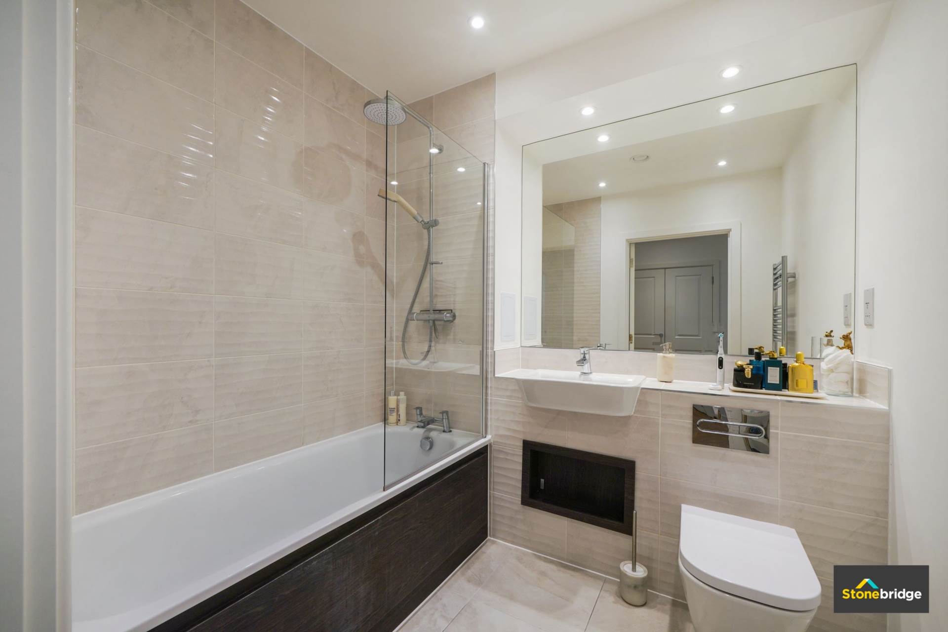 Additional Property Image 1 bedroom Flat for sale in London 7