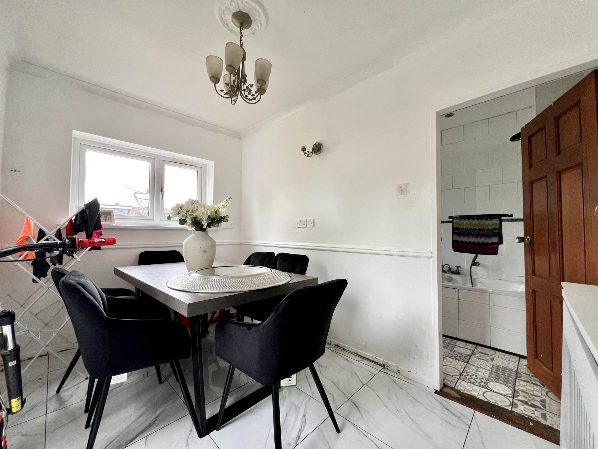 Additional Property Image 3 bedroom Terraced for sale in Romford 4