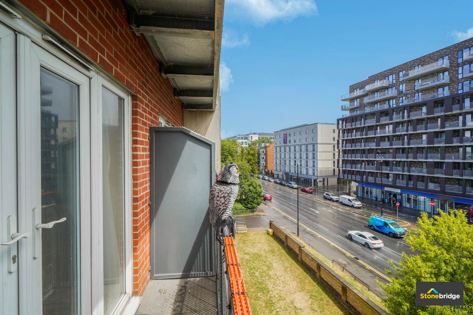 Additional Property Image 2 bedroom Flat for sale in Slough 4