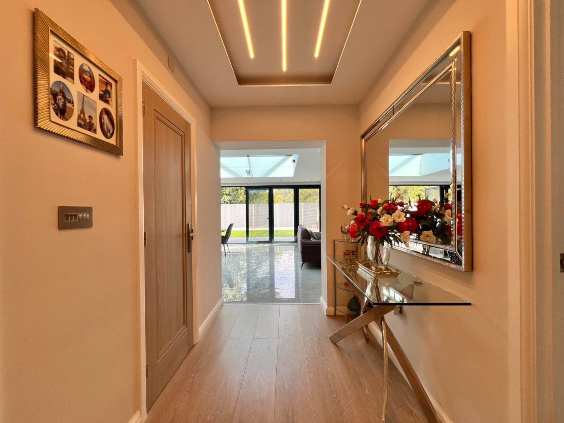 Additional Property Image 6 bedroom Detached to rent in Romford 4