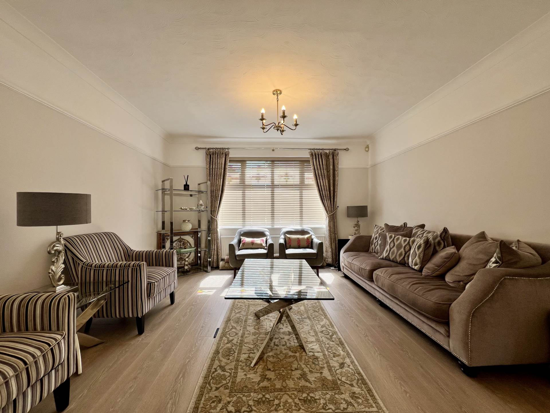 Additional Property Image 6 bedroom Detached to rent in Romford 6