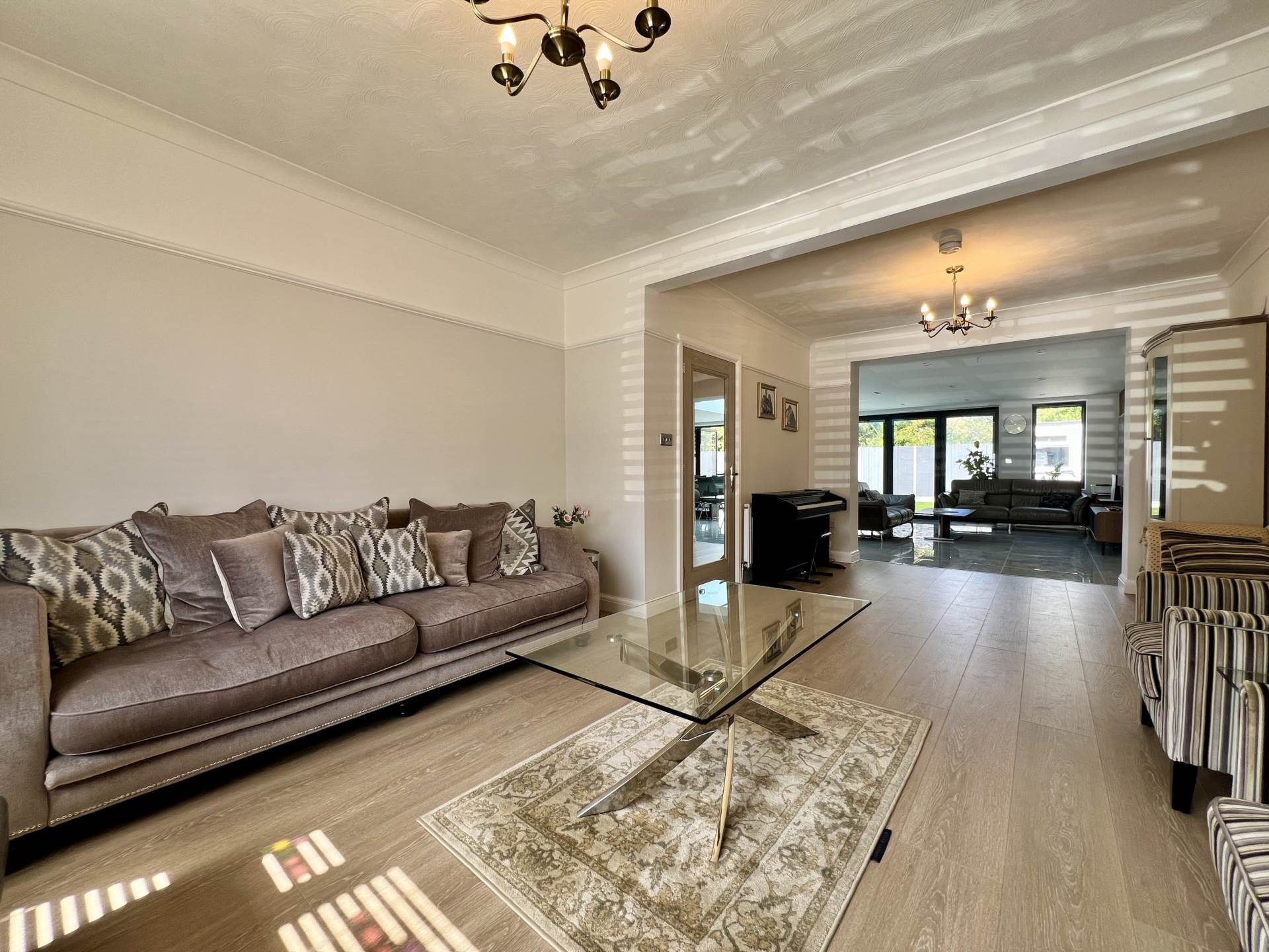 Additional Property Image 6 bedroom Detached to rent in Romford 7
