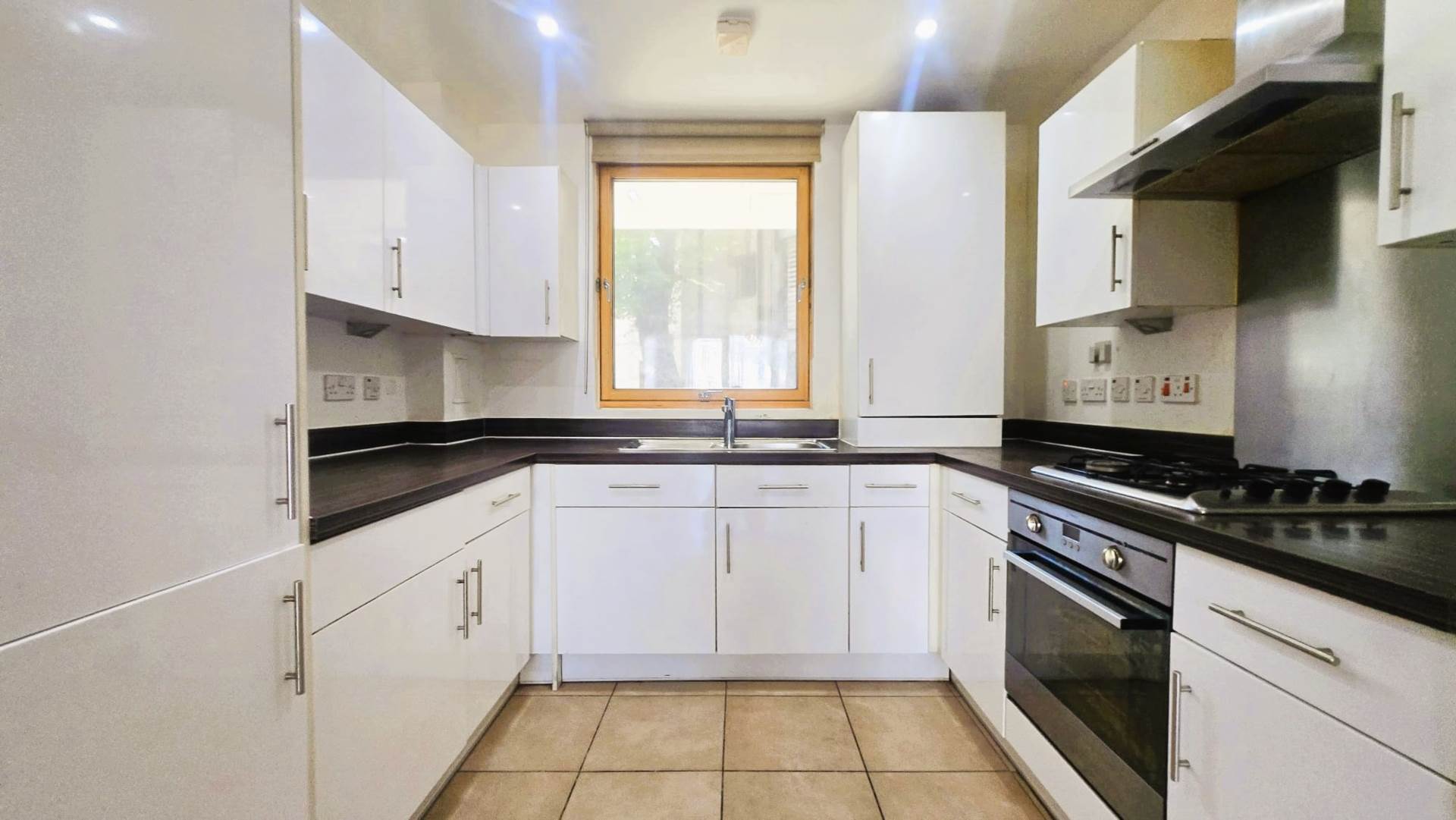 Additional Property Image 2 bedroom Apartment for sale in London 2