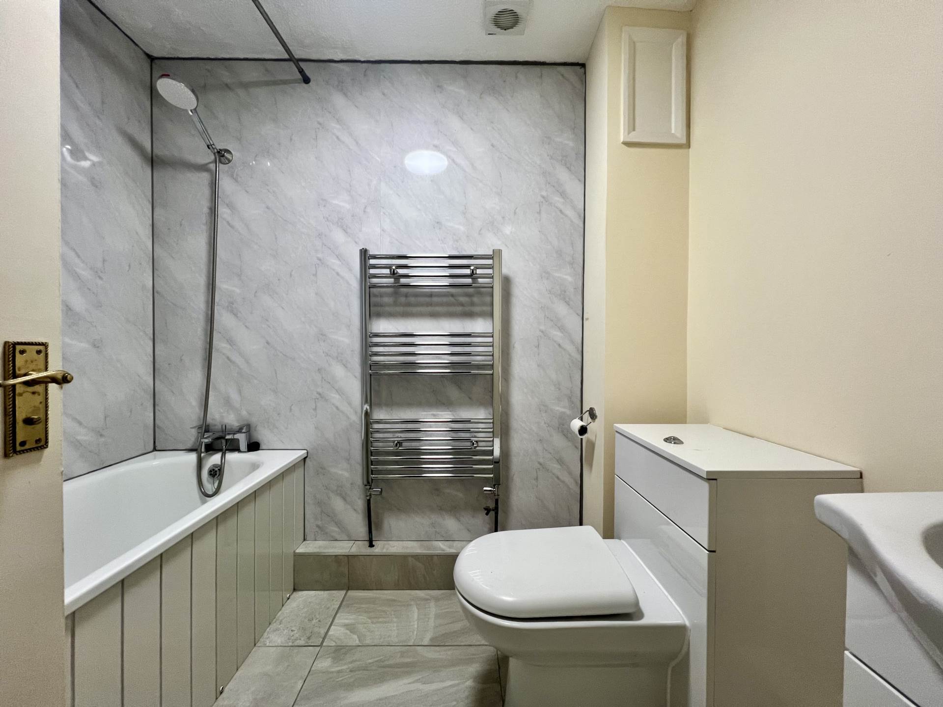 Additional Property Image 1 bedroom Maisonette for sale in London 5