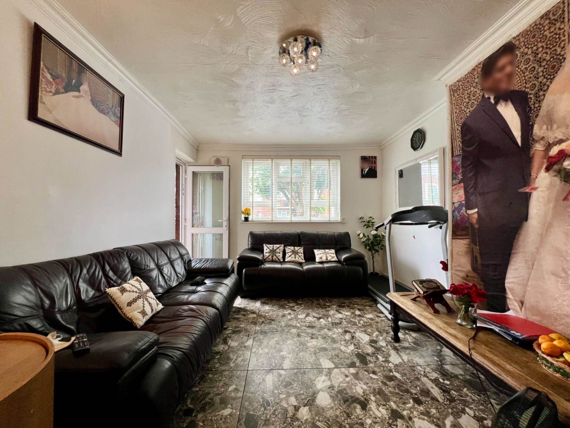 Additional Property Image 2 bedroom Flat for sale in London 5
