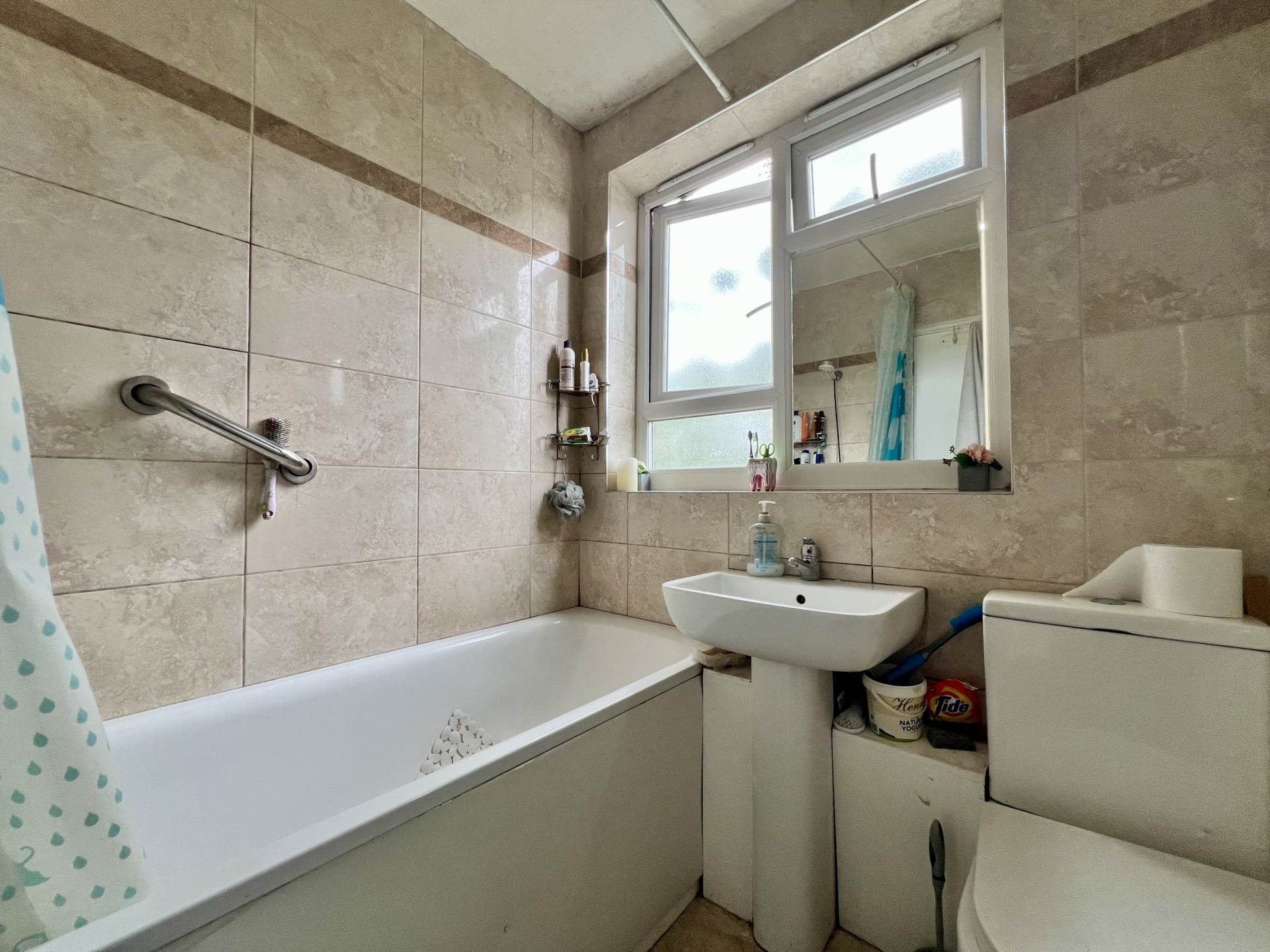 Additional Property Image 2 bedroom Flat for sale in London 6