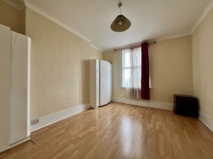 3 bedroom Maisonette to rent in London