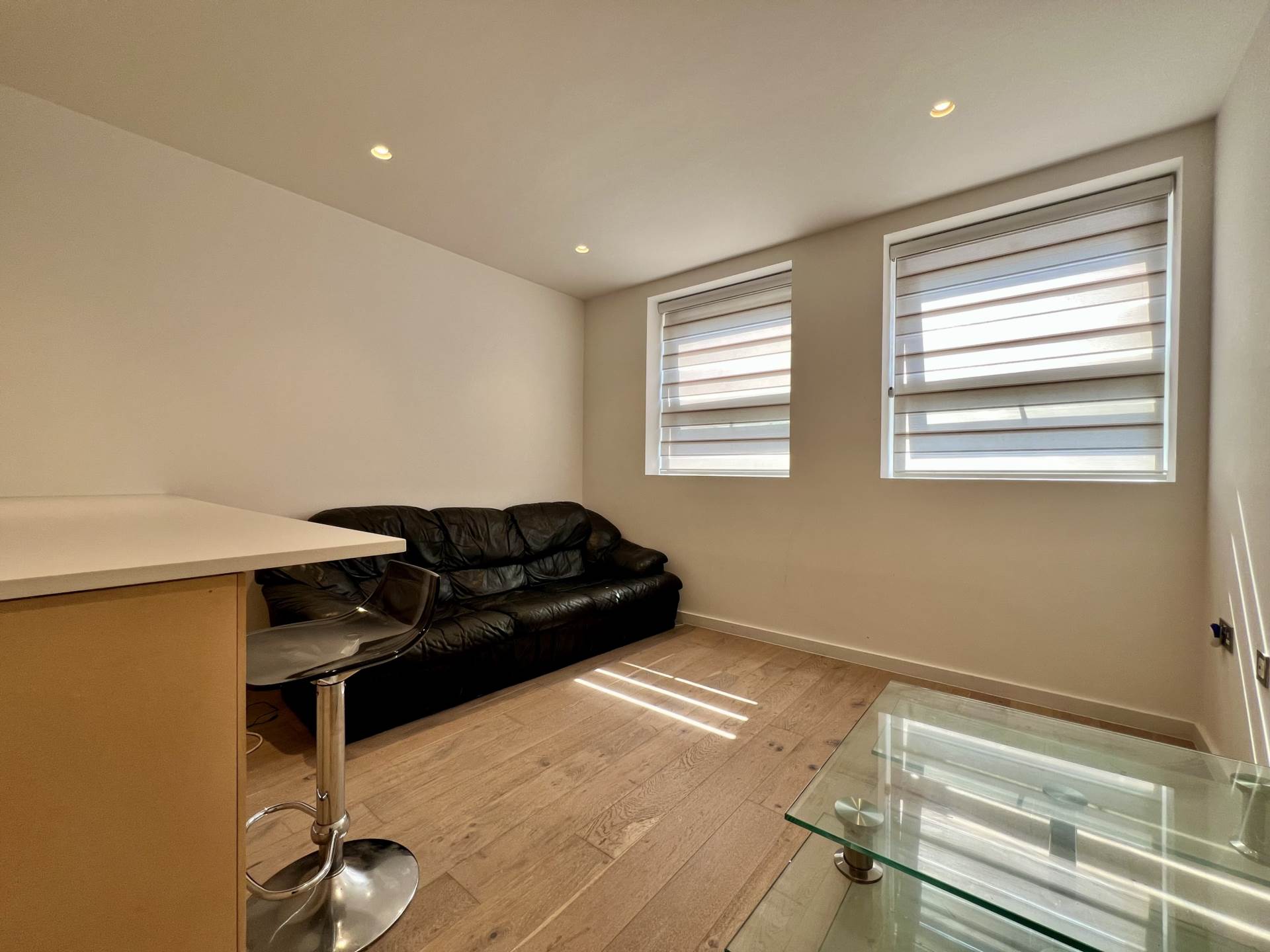 Additional Property Image 2 bedroom Flat for sale in London 5