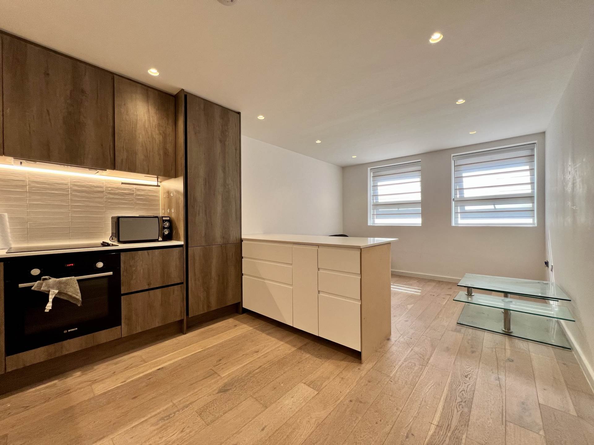 Additional Property Image 2 bedroom Flat for sale in London 6