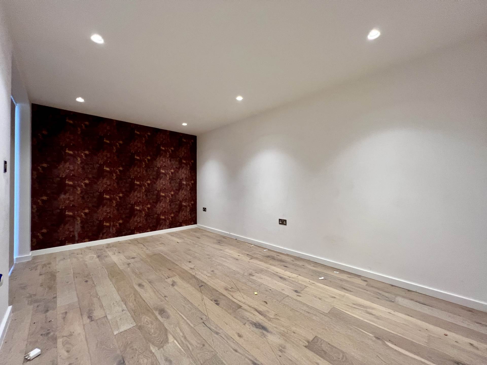 Additional Property Image 2 bedroom Flat for sale in London 11