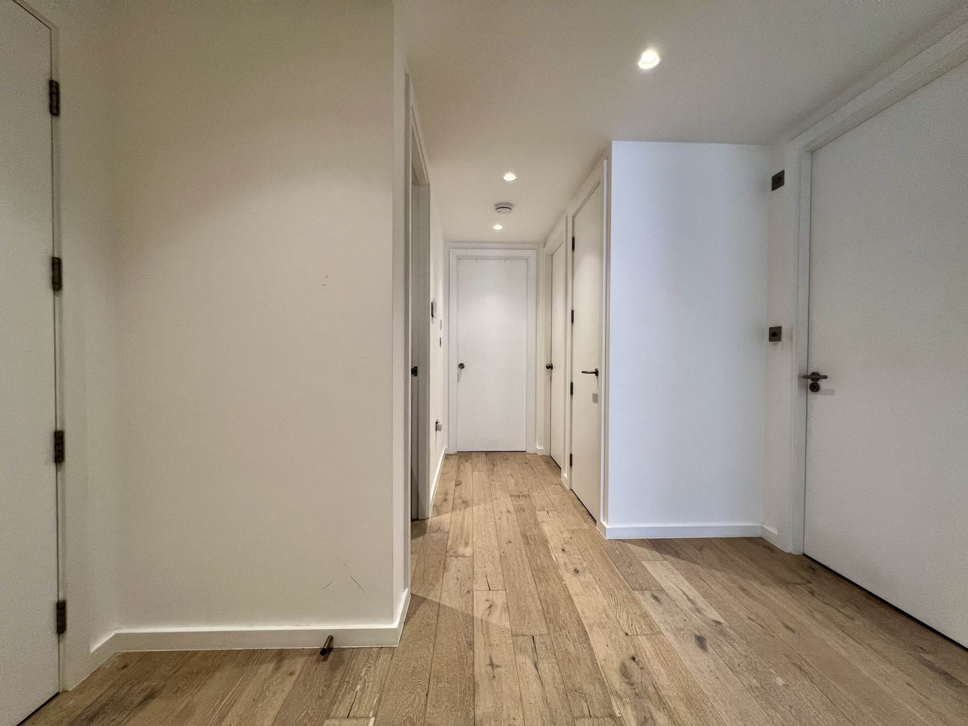 Additional Property Image 2 bedroom Flat for sale in London 14