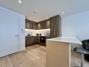 2 bedroom Flat for sale in London