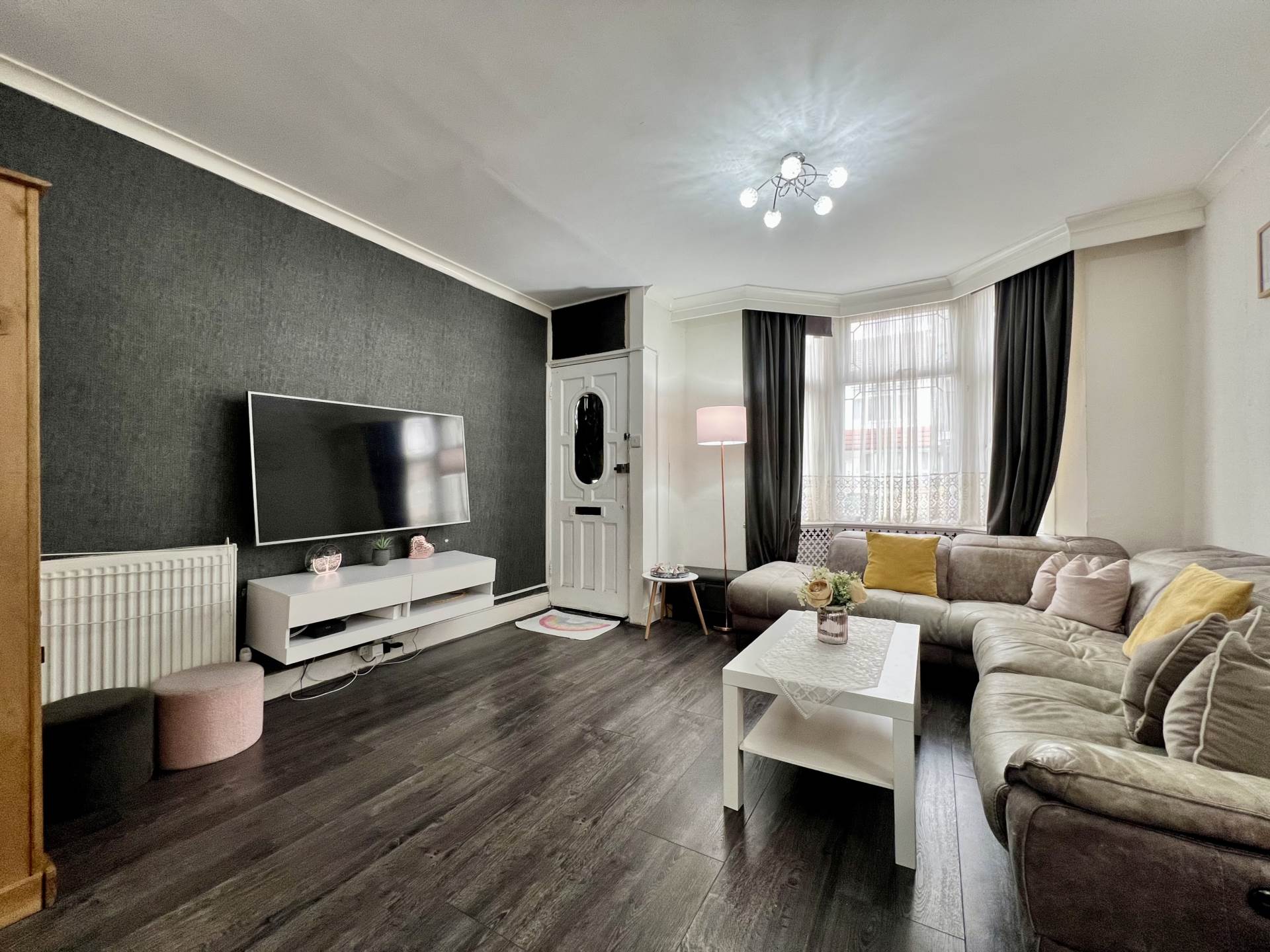 Additional Property Image 2 bedroom Terraced to rent in London 2