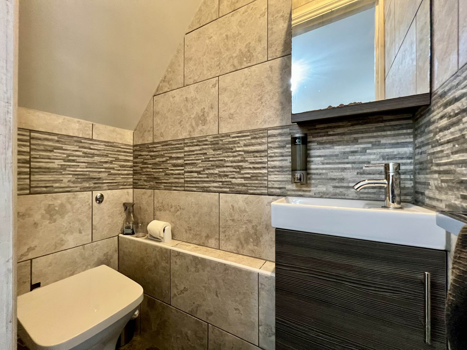 Additional Property Image 2 bedroom Terraced to rent in London 8