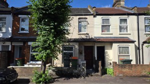 2 bedroom Terraced for sale in London