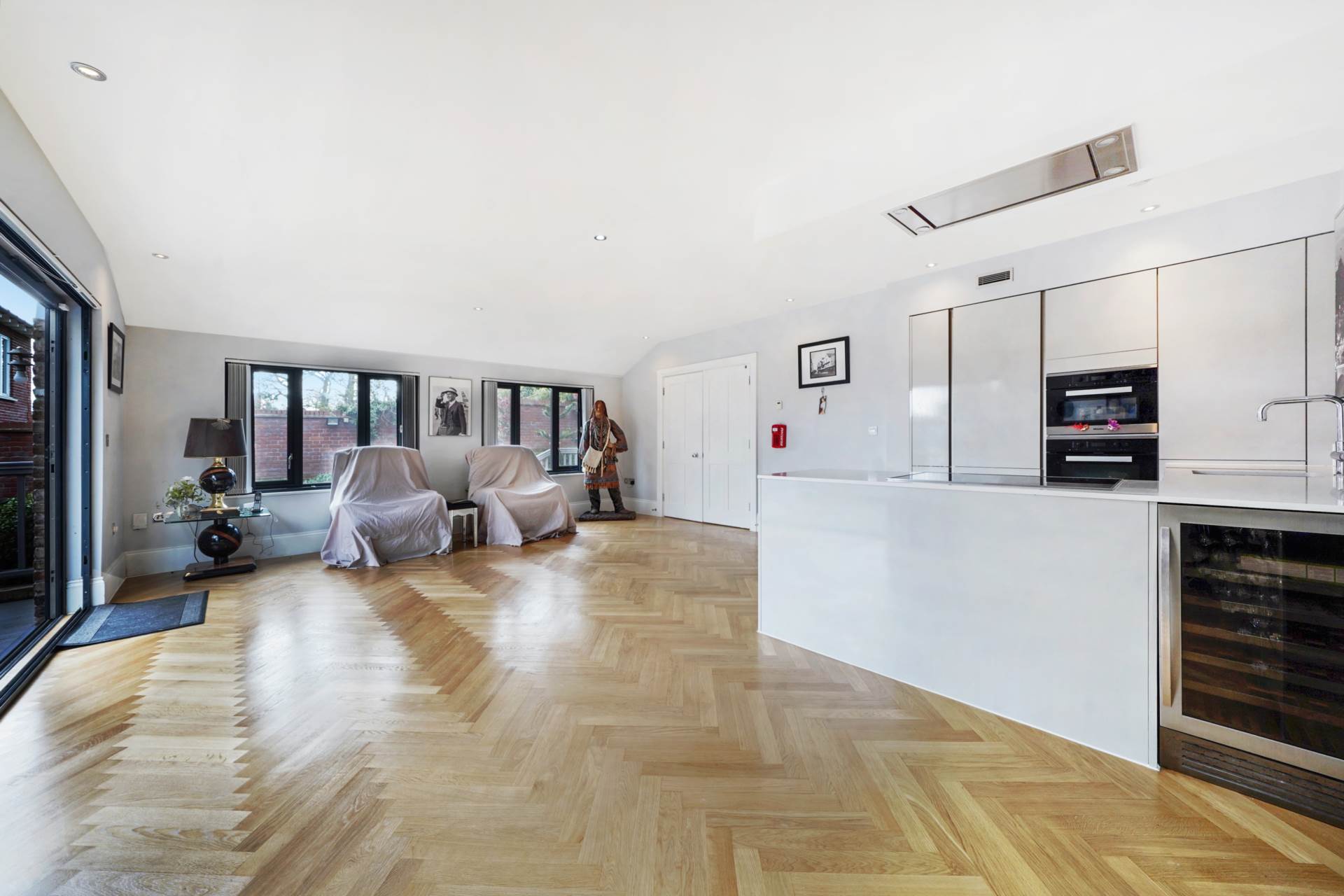 Additional Property Image 3 bedroom Detached for sale in Chigwell 5